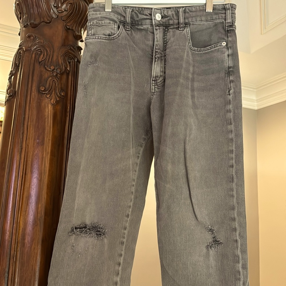 Pilcro distressed gray jeans